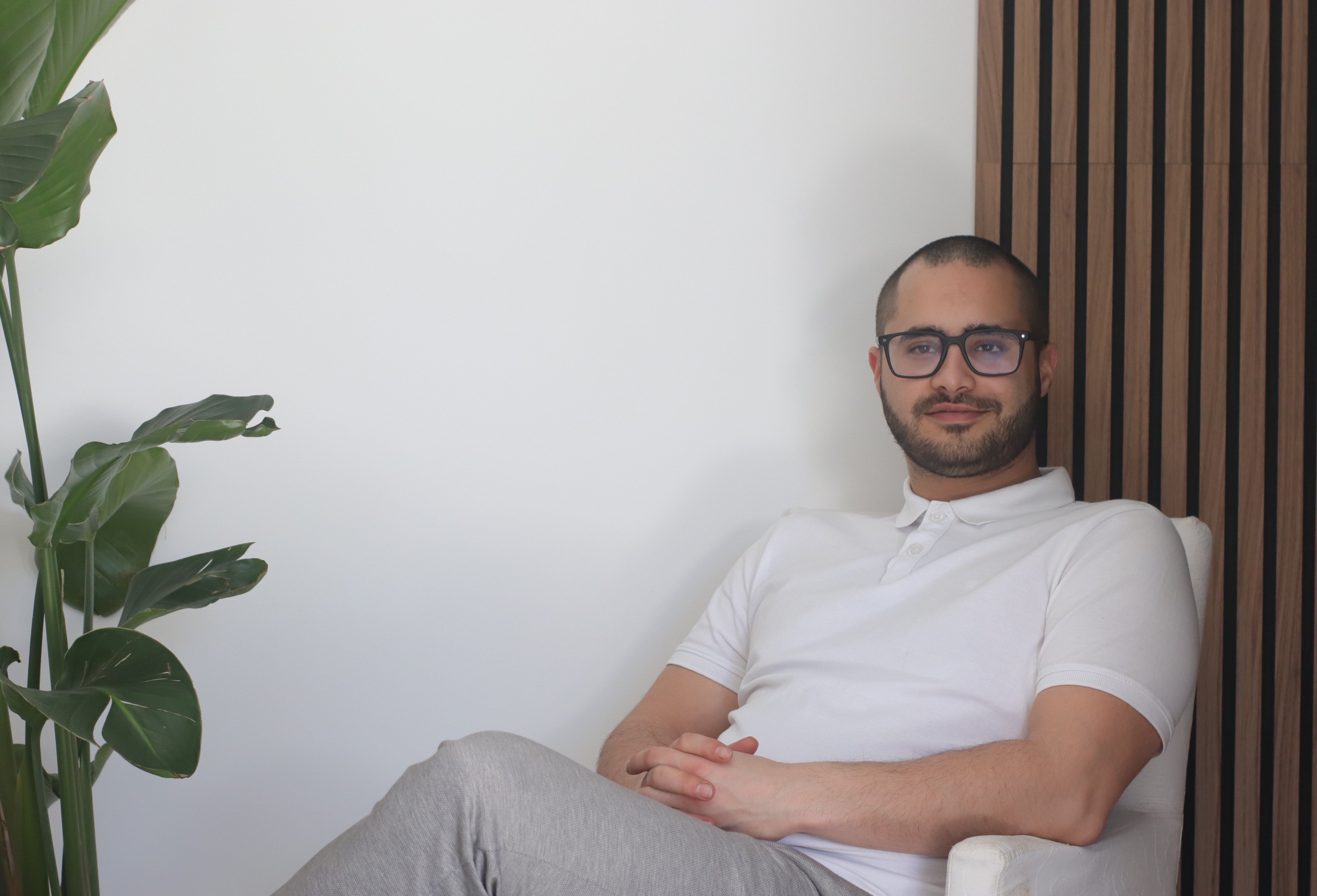 David Mai, Psychologist – in his counselling practice in Trier